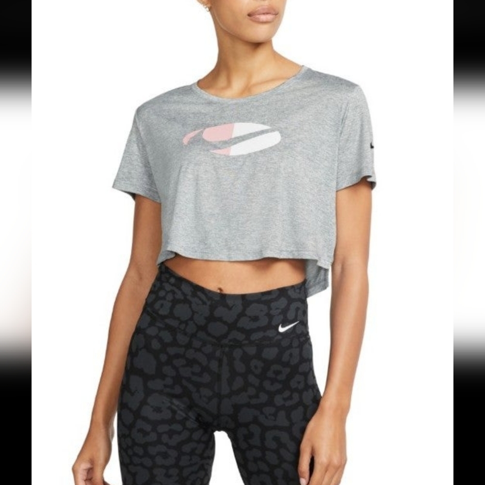 Nike Dri-fit Logo Cropped Top - Size XL